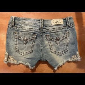 Miss Me Shorts Size 29
